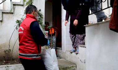 İhtiyaç Sahipleri İçin Gıda Kolisi Yardımları Devam Ediyor