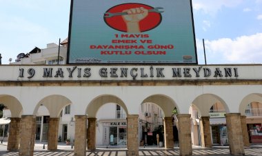 Marmaris 19 Gençlik Meydanı'nda 1 Mayıs Marşı