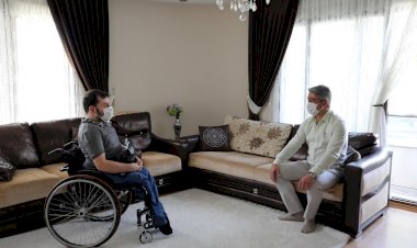 Mehmet Oktay'dan Anlamlı Ziyaret