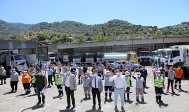 Başkan Aras Görev Başındaki Personeli Ziyaret Etti