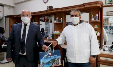 Başkan Gümüş, İş Yerlerini Açan Esnafı Ziyaret Etti