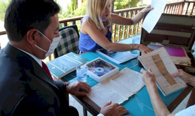 Balıkçı'nın Orijinal El Yazmalarını Başkan Aras Teslim Aldı