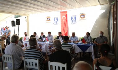 Başkan Aras Denizcilerle Bir Araya Geldi