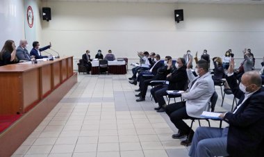 Menteşe Belediye Meclisinden Tabelalarda Türkçe İsim Kararı