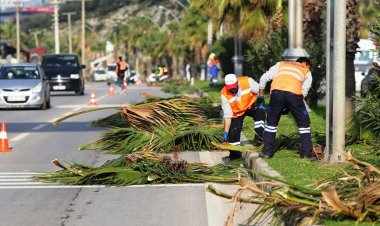 Kısıtlama Günlerinde Belediye Ekipleri Sahadaydı