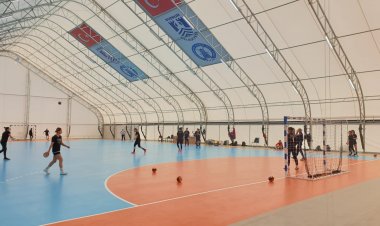 Yalıkavakspor, Yeni Salonda Antrenmanlarına Başladı