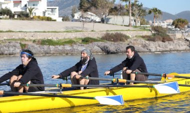 Kürek Teknesi "Artemisia" Denize İndirildi
