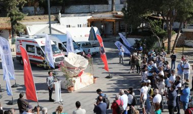 Bodrumlu Süngerciler Anısına Sünger Heykeli Açılışı Yapıldı