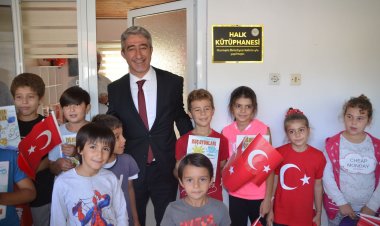 29 Ekim'in Hediyesi Kütüphane Oldu