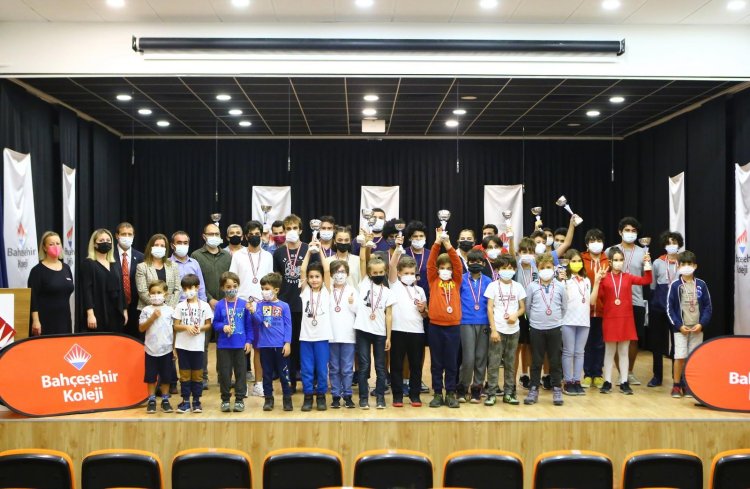 Bahçeşehir Koleji Cumhuriyet Bayramı Satranç Turnuvası Tamamlandı
