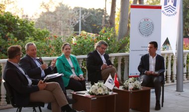 Bodrum'da, Yeşil Mutabakat ve Türkiye’nin Enerji Gündemi Konuşuldu