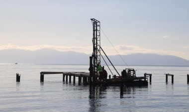 Bodrum’da Kaçak İskeleler Yıkılıyor