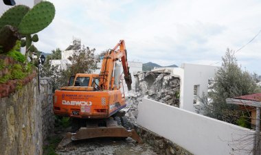 Kaçak Yapılar Yıkılmaya Devam Ediyor