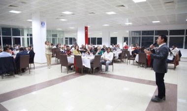 Başkan Aras, Stk Ve Basın Mensupları İle İftarda Buluştu