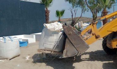 Belediye Ekipleri “Beyaz Kum” Serimine Engel Oldu