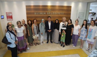 Başkan Aras Kadın Mahalle Sözcüleri İle Buluştu