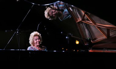 Gülsin Onay’ın, “Serhan Bali İle Açıklamalı Konser” Serisi Bitez'de Devam Etti