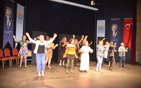 Kadınlık Bizde Kalsın Sahnelendi