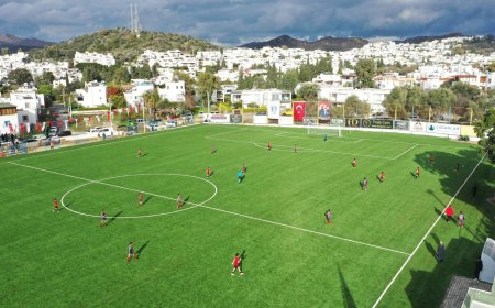 Amiral Turgut Reis Futbol Sahası Açıldı