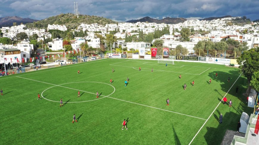 Amiral Turgut Reis Futbol Sahası Açıldı