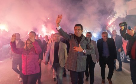 TOSUN: “Arkadaşlar Değiştirin, Bunlar Belediyeciliği Yapamıyorlar”