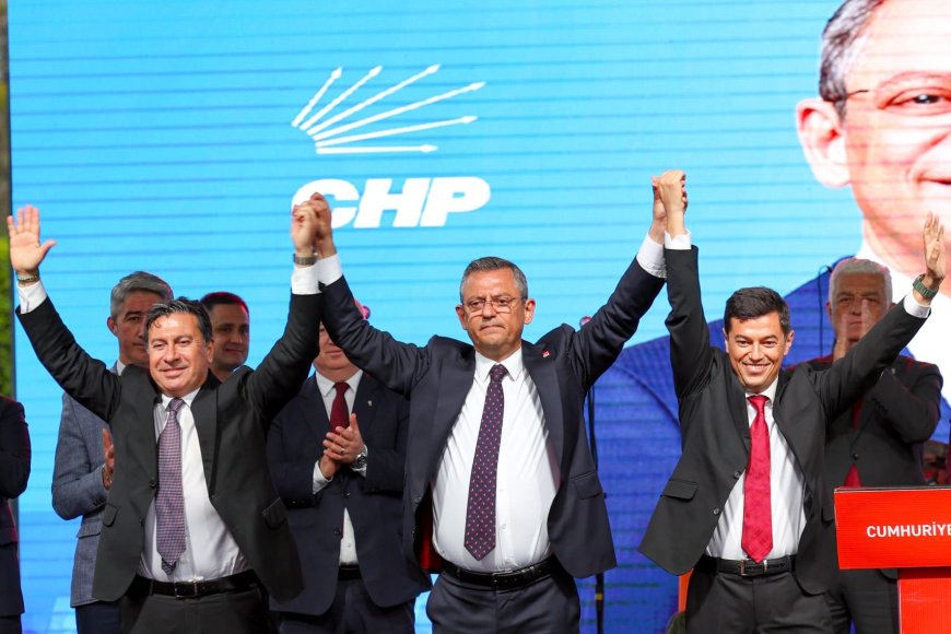 Chp Lideri Özel Marmaris’te Ak Parti Adayına Yüklendi: “Parti Logosu Kullanmaktan Utanıyorlar”