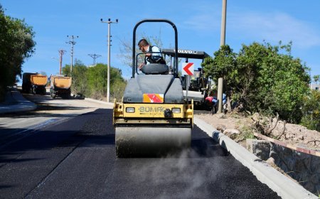 Belediye Yol Yapım Çalışmalarına Devam Ediyor