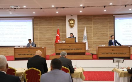 Büyükşehir Meclisi Ahmet Aras Başkanlığında Toplandı