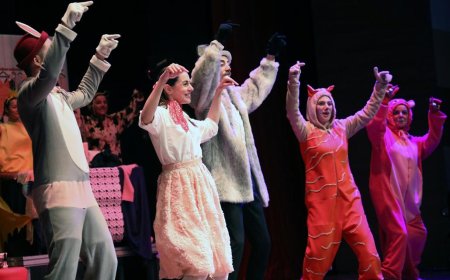 Menteşe Belediye Tiyatrosu Kapalı Gişe Oynuyor