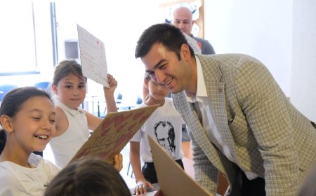 Başkan Mandalinci, Cumhuriyet Halk Evleri’nde Çocuklarla Buluştu