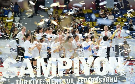 Denizin Kızları Şampiyonluk Kupasını Bodrum’a Getirdi