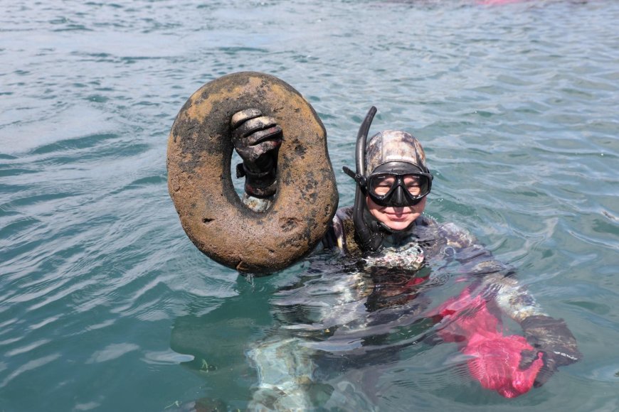 Denizden Yaklaşık 200 Kilogram Atık Çıkarıldı