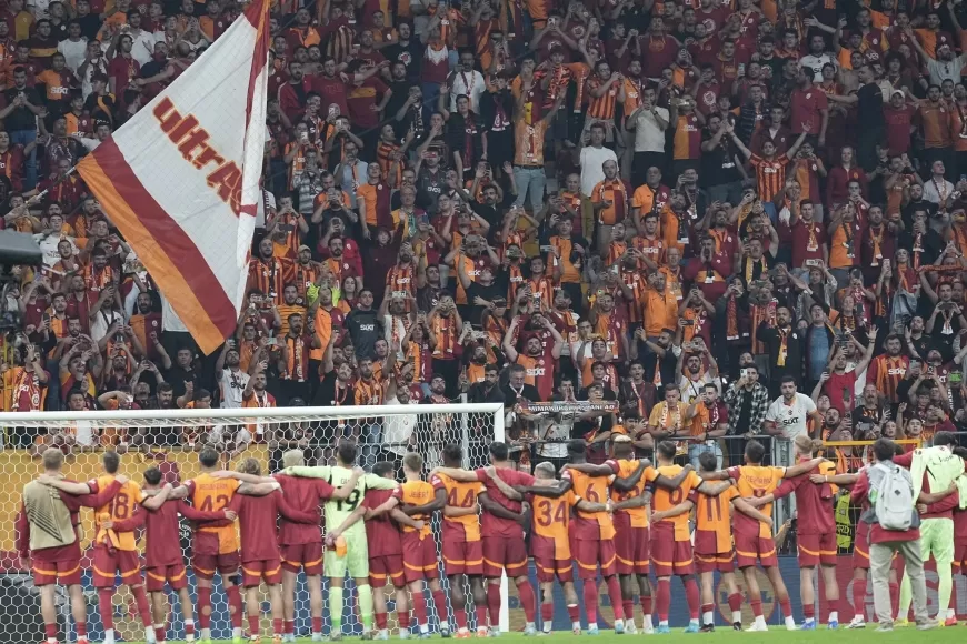 Aslan Kükrerse Yunan Denize Dökülür!