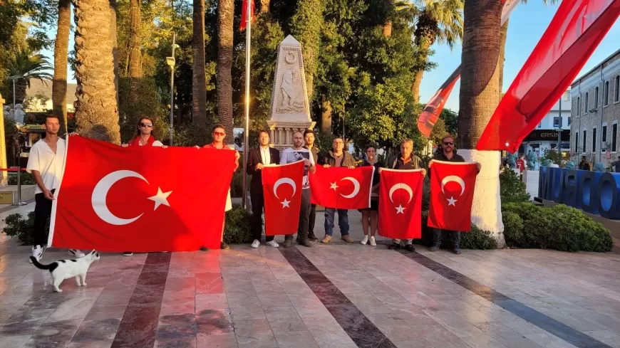 Zafer Partisi Bodrum İlçe Teşkilatı, Atatürk ve Türkiye Cumhuriyeti’nin Mirasına Sahip Çıkmak İçin Belediye Meydanı’nda!