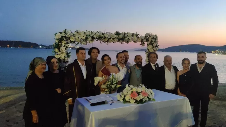 Bodrum'da Görkemli Düğün: Elif Şimşek ve Bekir Tolaman, Mutluluğu Paylaştı