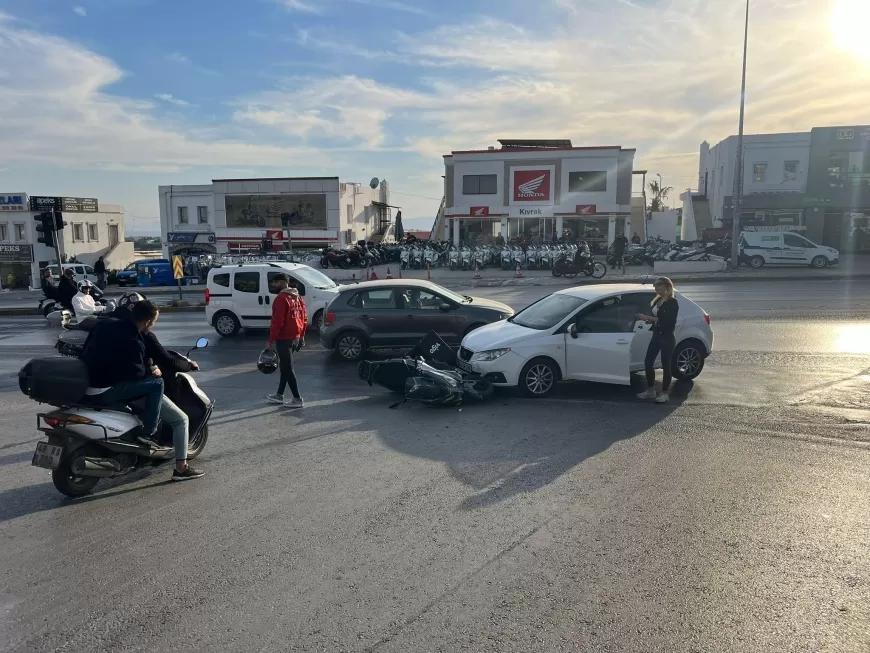 Bodrum Konacık’ta Maddi Hasarlı Kaza: Araç ile Motosiklet Çarpıştı