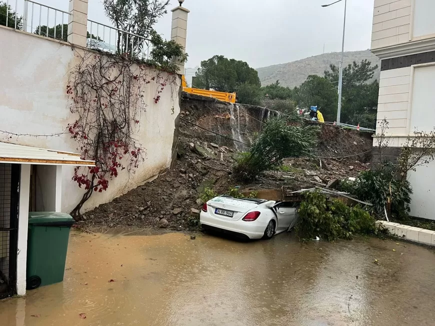 Bodrum’da Sağanak Yağış Felaketi: İstinad Duvarı Çöktü, Genç Son Anda Kurtarıldı