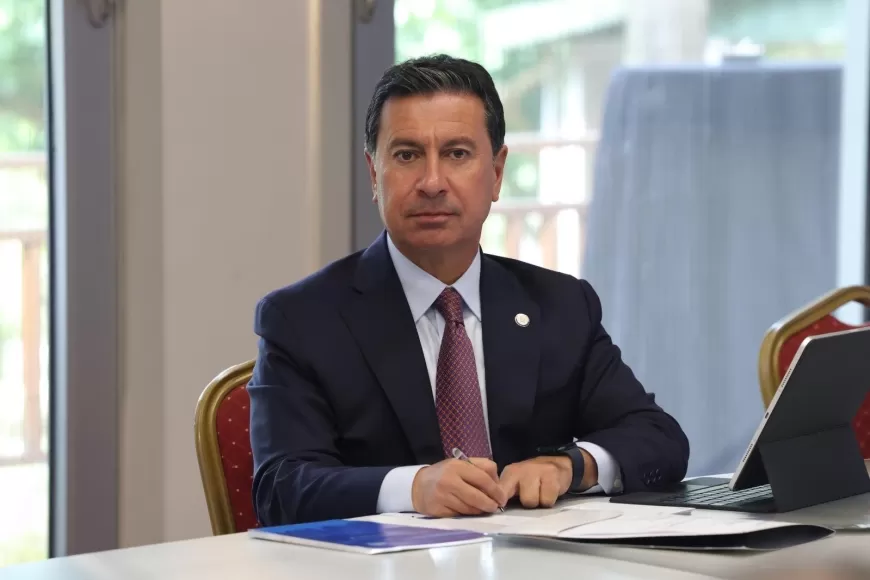 Muğla Büyükşehir Belediye Başkanı Ahmet Aras'ın Yeni Yıl Mesajı