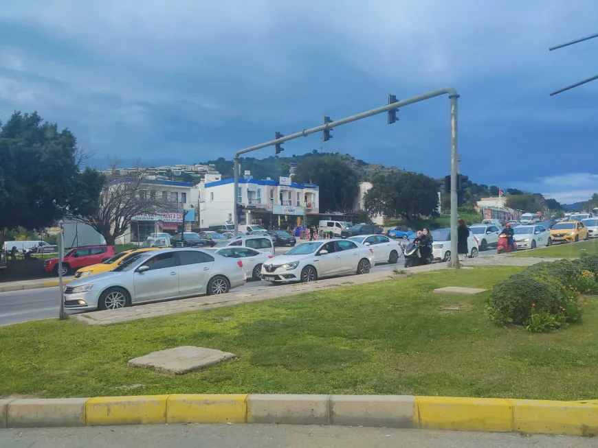 Bodrum’da Akıllı Trafik Işıkları Trafiği Felç Etti!