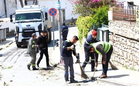 Bodrum Yaz Sezonuna Hazırlanıyor: Gümbet'te Kapsamlı Temizlik Operasyonu