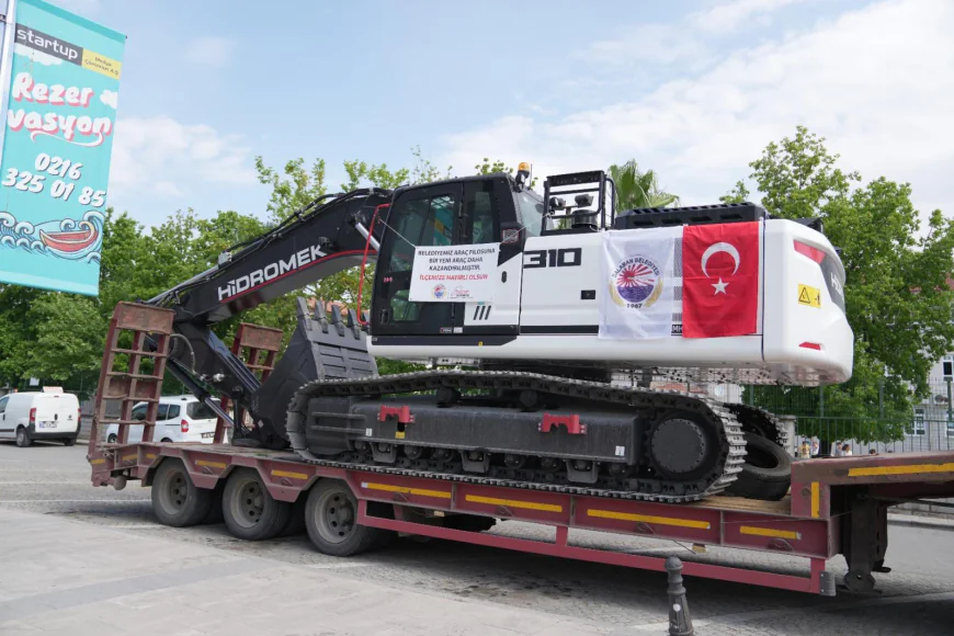 Dalaman Belediyesi, 32 Tonluk Yeni Ekskavatörle Araç Filosunu Güçlendirdi