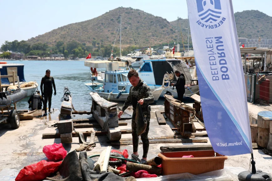 Bodrum’da Deniz Dibi Temizliği Akyarlar’da Devam Etti: 75 Kilo Atık Toplandı