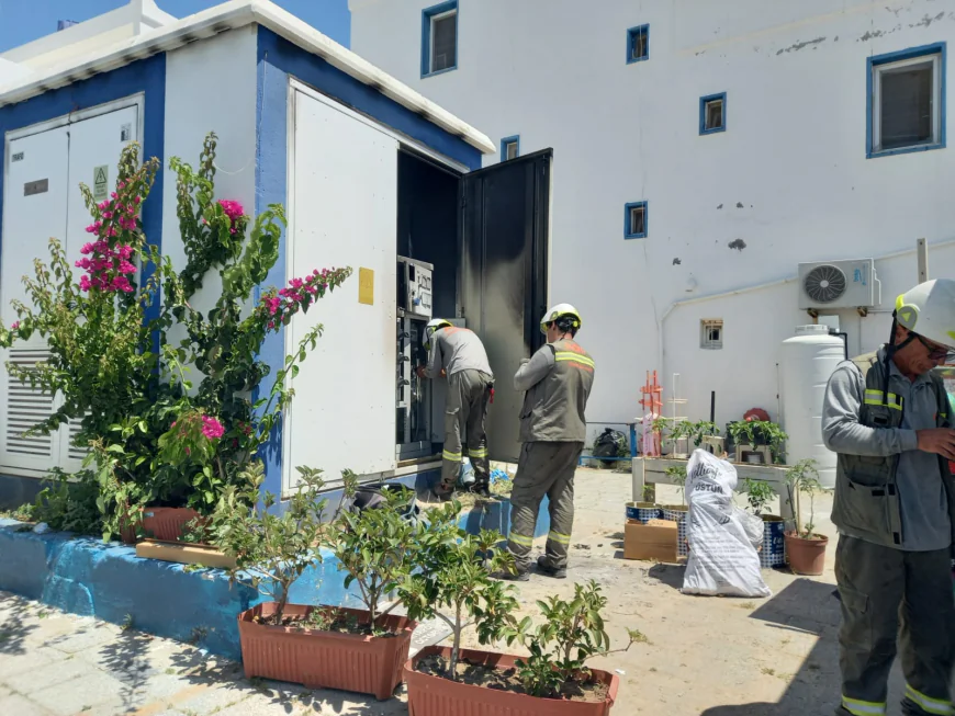 Amiral Kafenin Bitişiğindeki Trafo'da Yangın Başladı