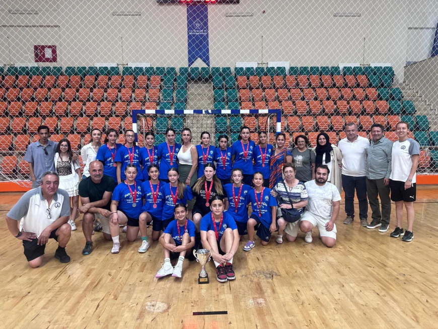 Yalıkavak Spor Minik Kızlar Takımı Türkiye İkincisi Oldu