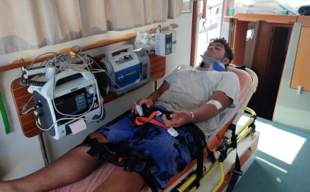 Bodrum’da Gezi Teknesinde Yaralanan Personel Deniz Ambulansı ile Tahliye Edildi