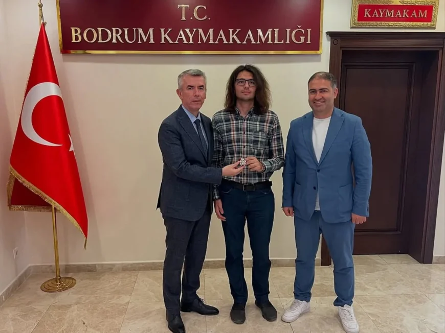 TED Bodrum Koleji Öğrencisi Can Akyurtlaklı YKS 2025 Bodrum Birincisi Oldu