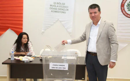 Ecz. Saim Korkmaz, Tek Listeyle Girdiği Seçimde Yeniden Başkan Seçildi