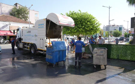 Dalaman Belediyesi Çöp Konteynerlerini Dezenfekte Ederek Temizliğe Öncülük Etti