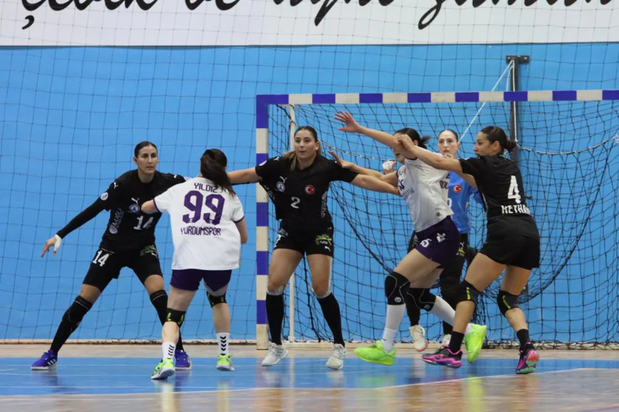 Kadınlar Hentbol Süper Ligi’nde Armada Praxis Yalıkavakspor Sezona İki Galibiyetle Başladı: Bodrum’da Taraftarına Şölen Yaşattı