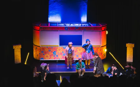 Dünyanın Göbeğine Yolculuk Livaneli Sahnesi’nde Yeniden Perde Açıyor